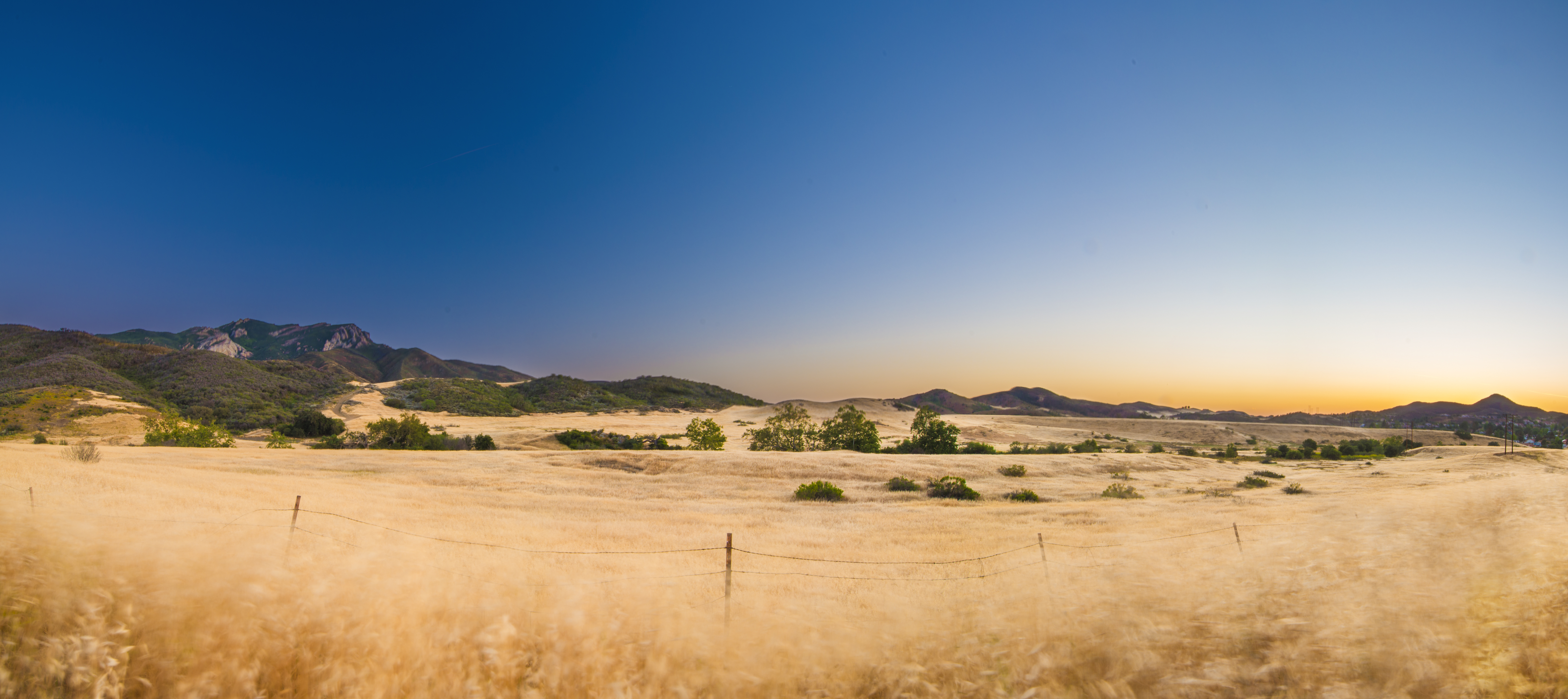 Boney Panorama Golden Hills